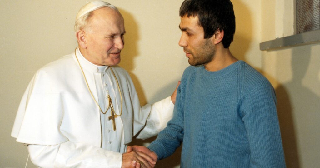 Papa Giovanni Paolo II e Mehmet Alì Agca